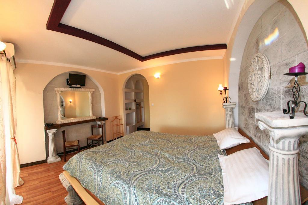 Castelul Lupilor Hotell Chimindia Rom bilde
